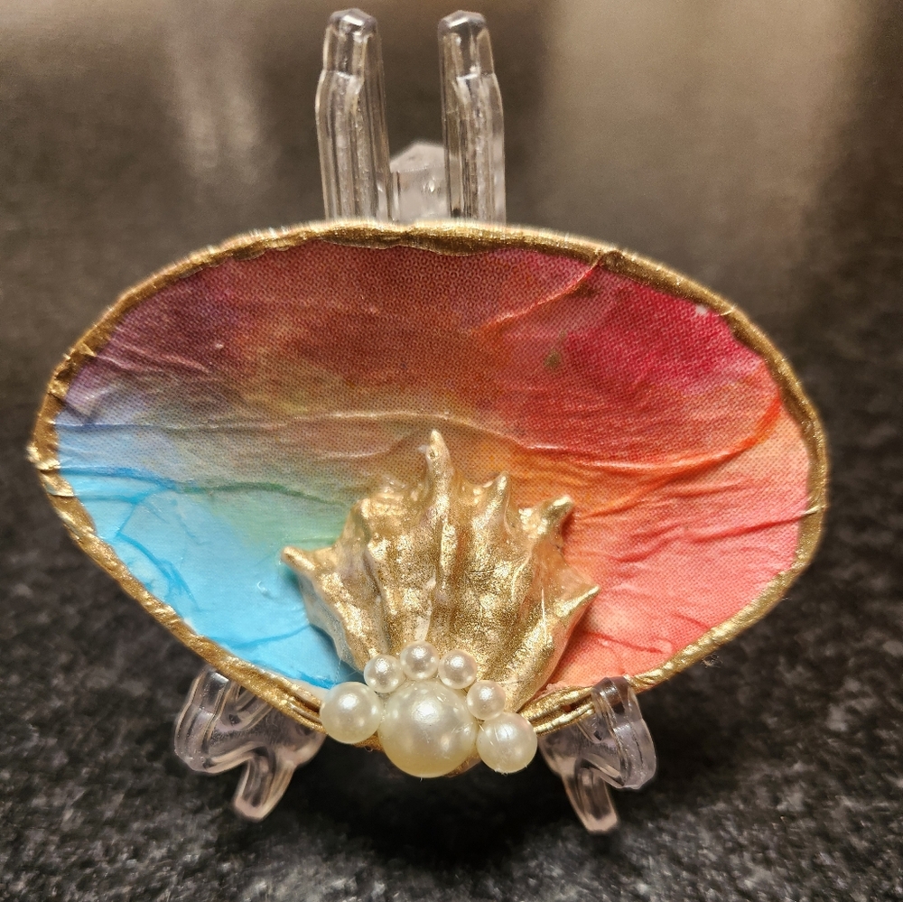 EXQUSITE EMBELLISHED HANDMADE SEASHELL ONE OF A KIND